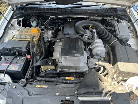 WRECKING 2009 FORD FG FALCON G6 4.0L FACTORY GAS FOR PARTS ONLY