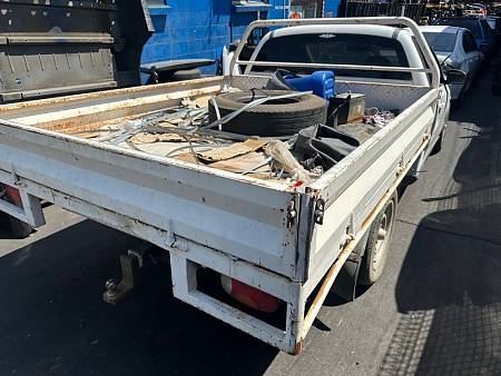 WRECKING 2010 FORD FG FALCON XL UTE WITH 4.0L FACTORY GASFOR PARTS ONLY