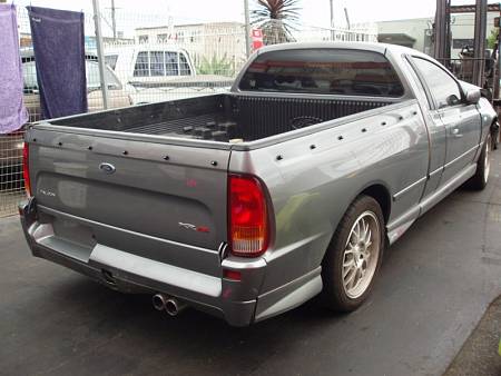 FALCON UTE BA XR8, GREY COLOR