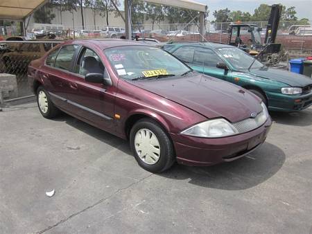 1999  Ford Falcon AU1 forte sedan